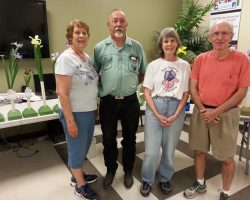 Early Iris Exhibit at Summer Winds Nursery
